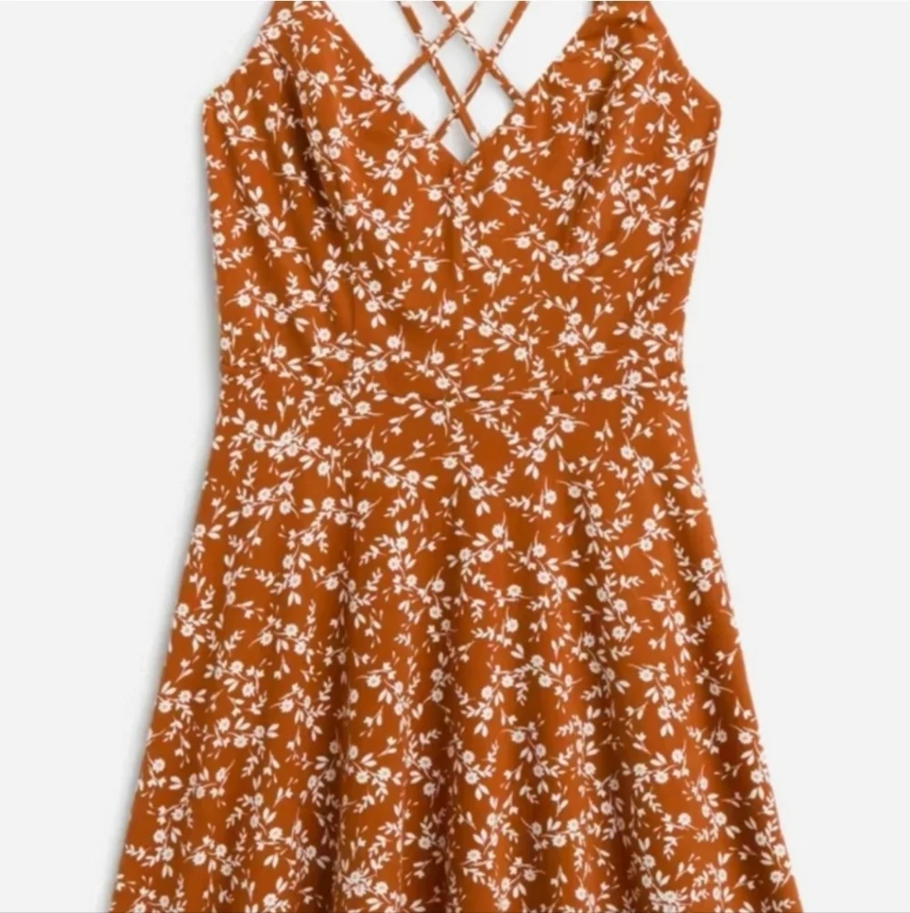 The General Good Floral Orange Dress Crisscross Strappy Size Large NWOT - Picture 4 of 16